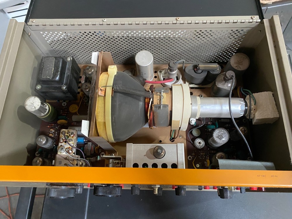 B&K Precision Model 1077B TV Analyst Television Testing Equipment - Powers On