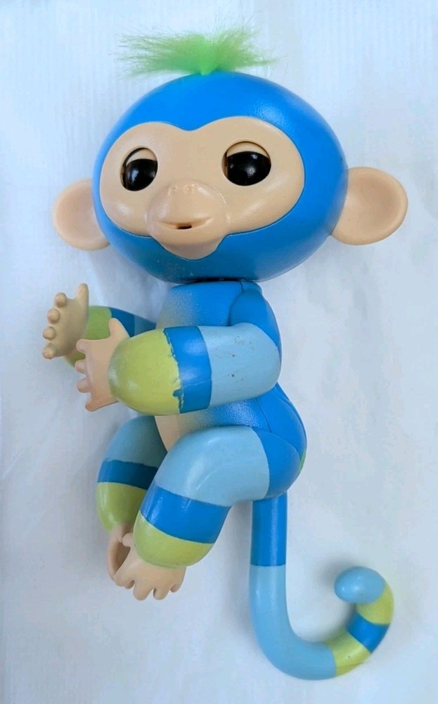 WOWWEE Fingerling 5in. Interactive Monkey with Moving Eyes & Head (WORKS)