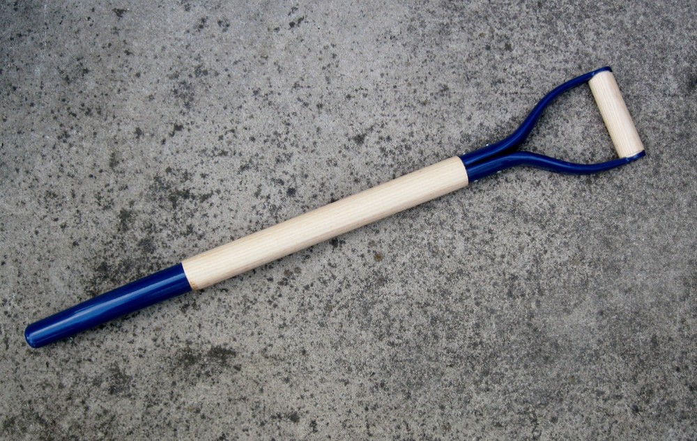Beaver Tooth 42" D-Grip Spading Fork Replacement Handle. Made in USA.