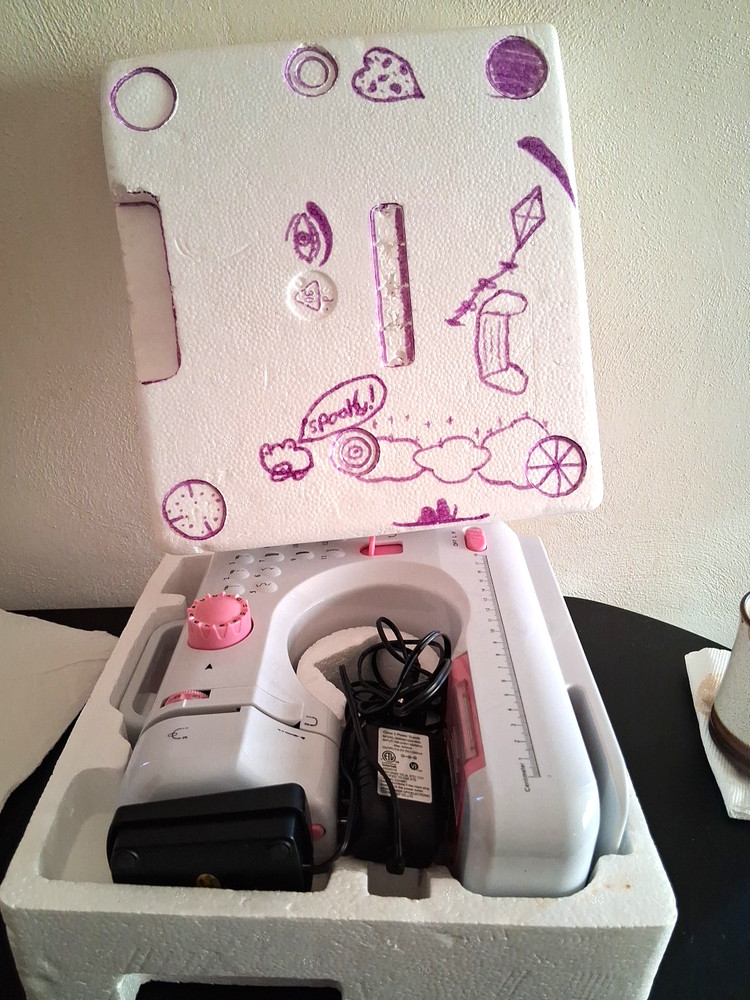 Best Choice Prod 6V Compact Sewing Machine 12 Stitch Patterns Light Foot Pedal