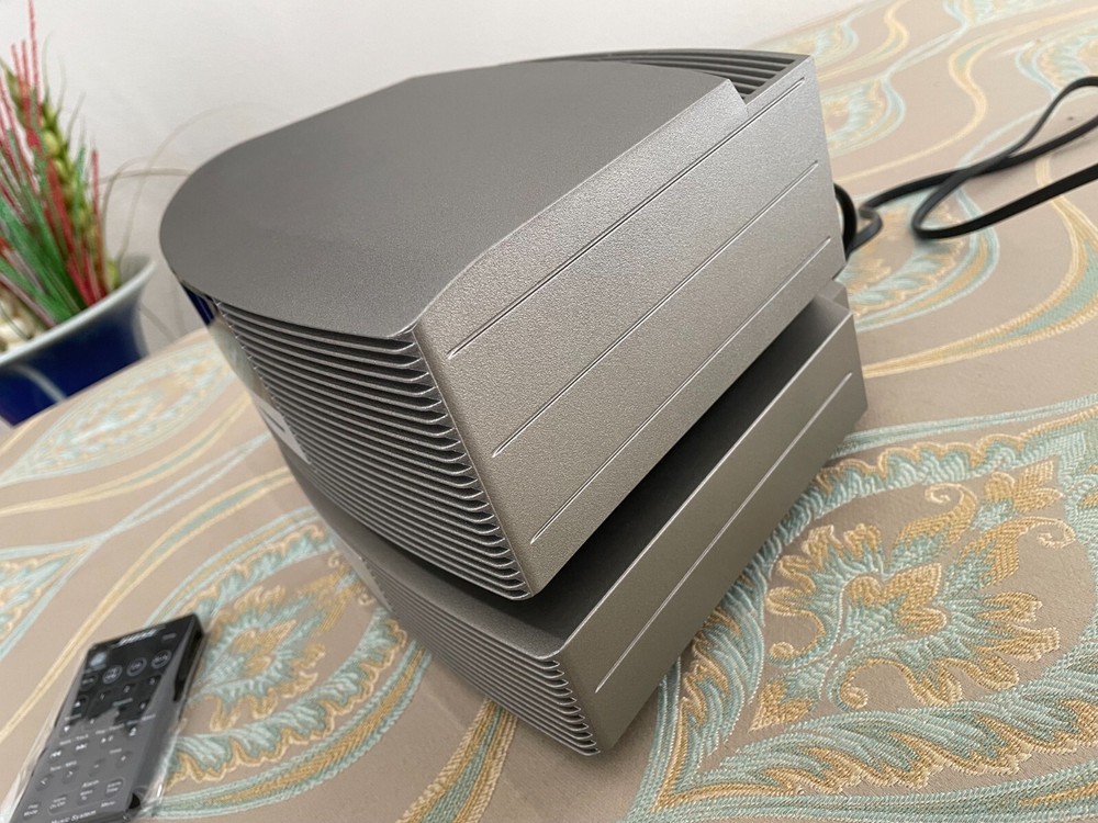 Bose Wave Music System CD AM/FM W/ 3 CD Changer & Remote Control