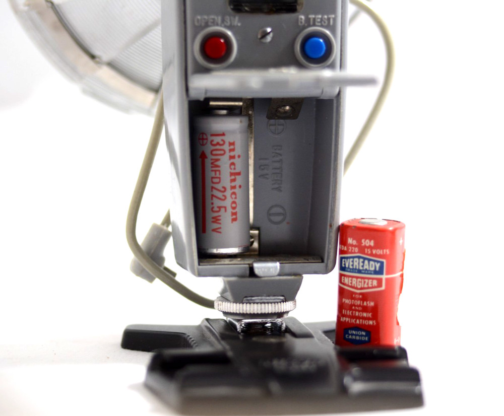 VINTAGE SOLIGOR BL DELUXE THREE WAY CAMERA FLASH (EXCELLENT)