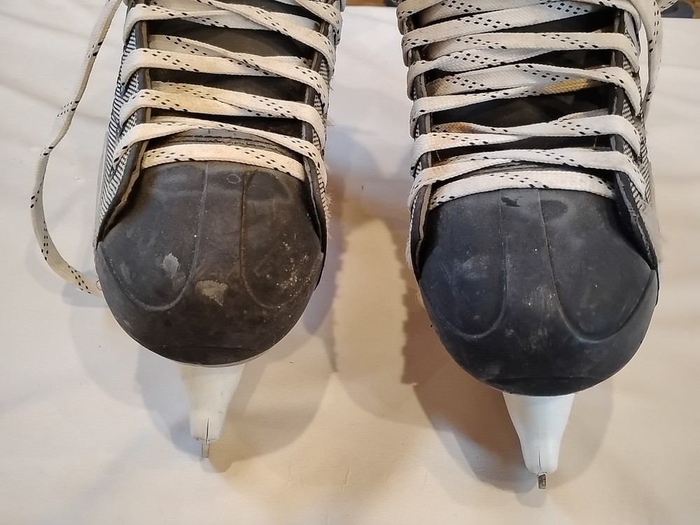 CCM Hockey Skates 2.0 LT SIZE 10