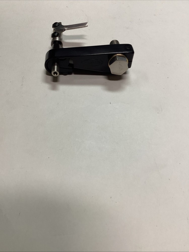 Henkels Target Arrow Rest RH Black