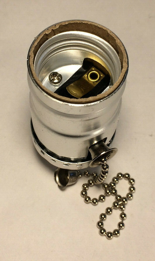 New Pull Chain Lamp Socket (On/Off) Medium Base With Nickel Finish SO320N