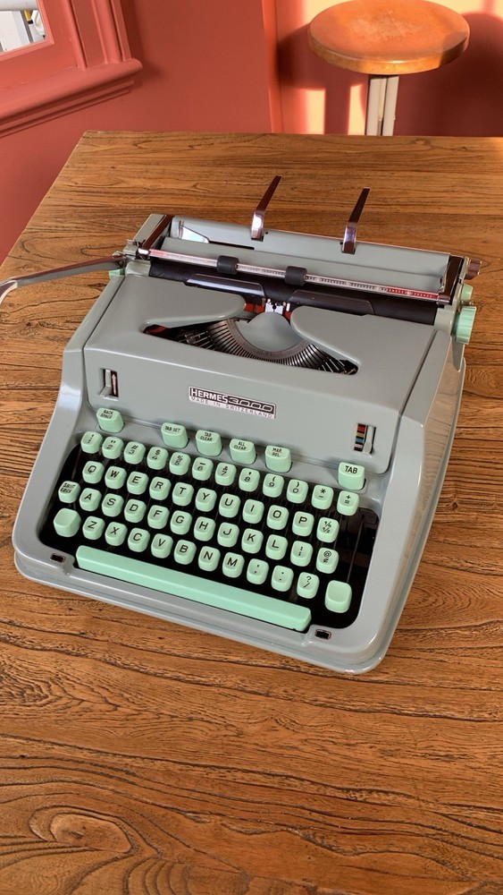 hermes 3000 portable typewriter