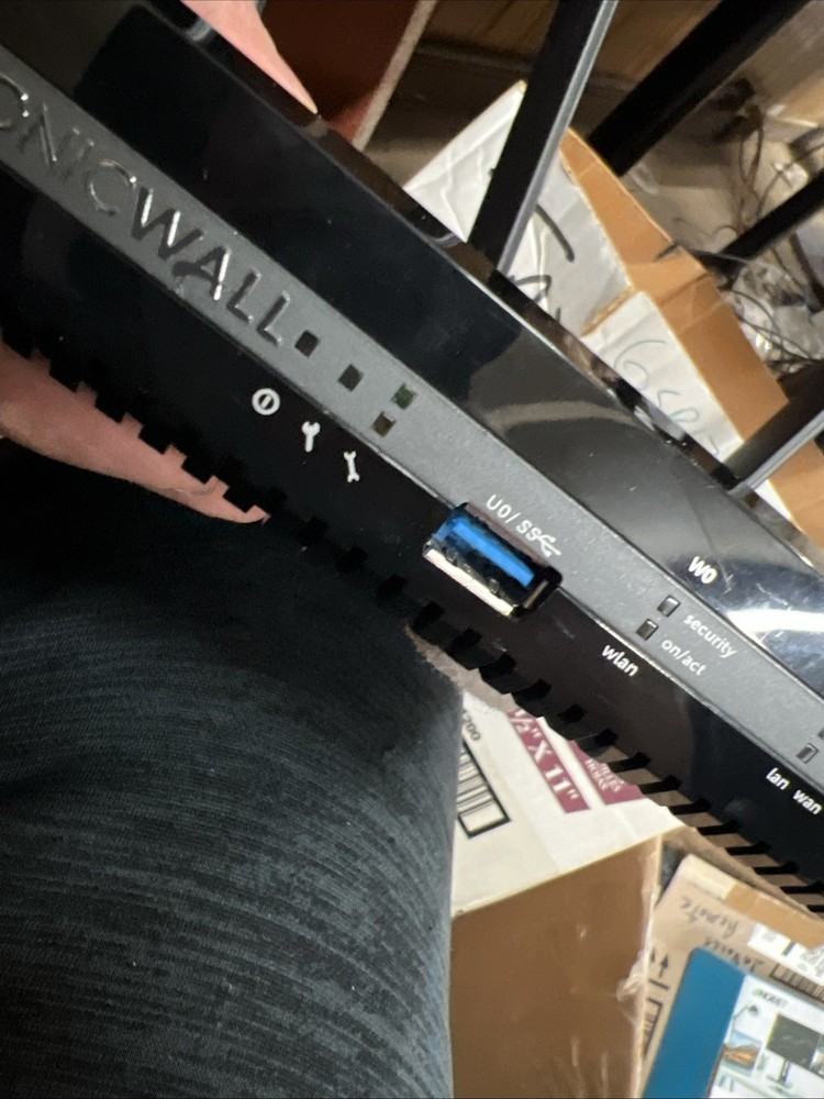 SonicWALL Dell SOHO W APL41-0BA Firewall Wireless Network Security Appliance