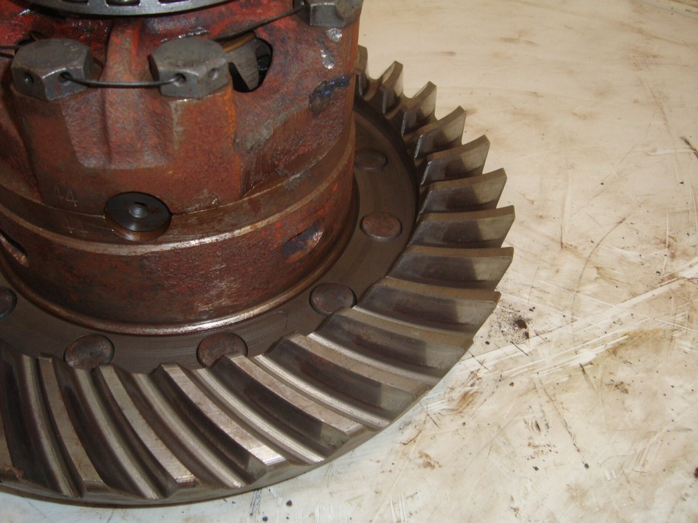 Fordson Major Tractor Rearend Differential Ring Gear Assembly