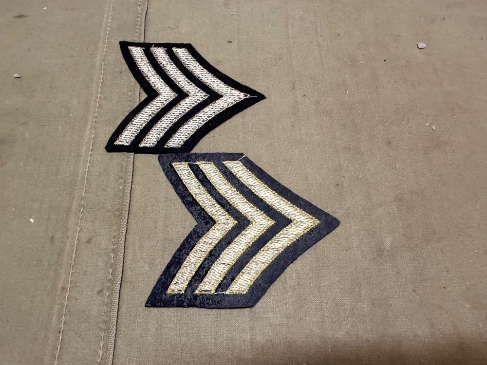 ORIGINAL WWII US ARMY SERGEANT SLEEVE RANK WOOL CHEVRONS