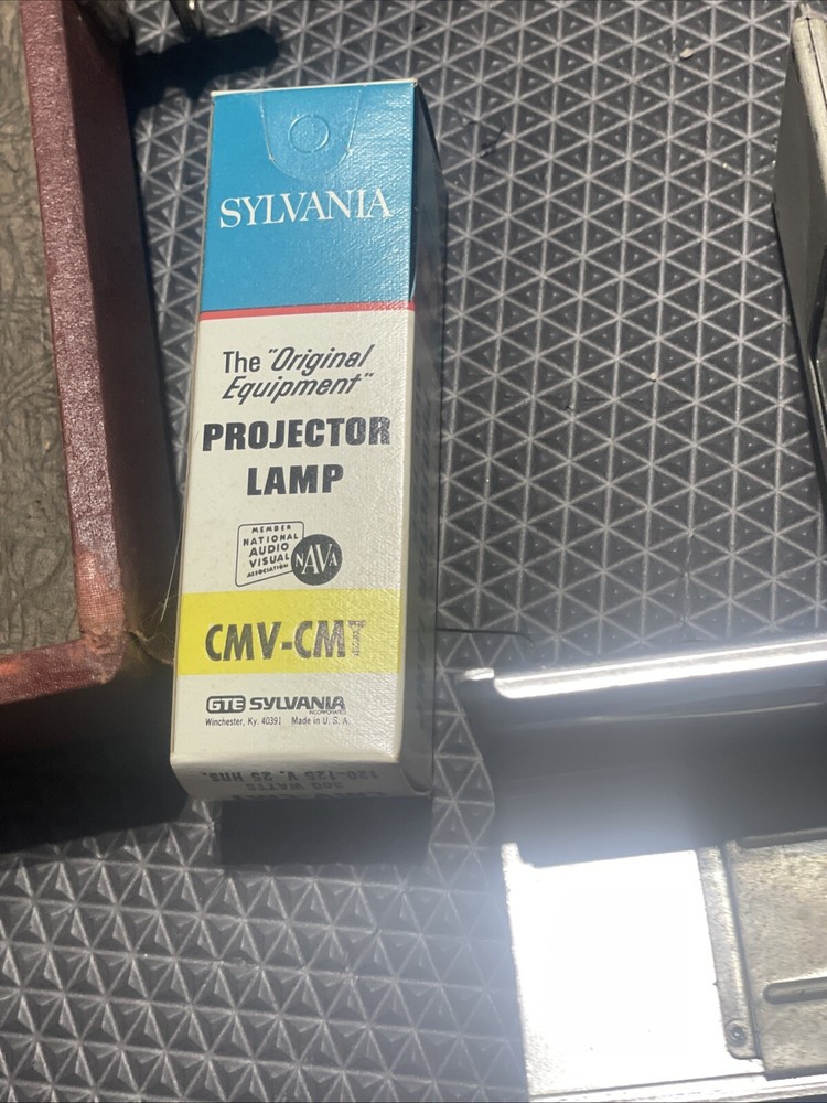 TDC Vivid “Selectron” Slide Projector. Excellent Cond. for 1950’s Era.