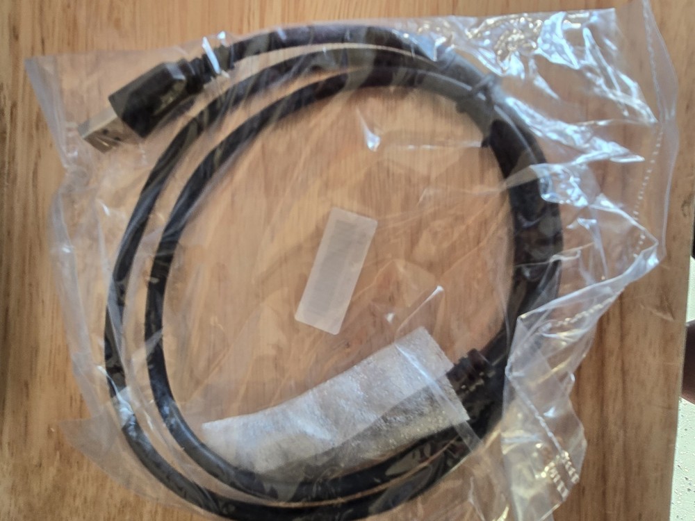 VeriFone CBL282-038-01-B USB