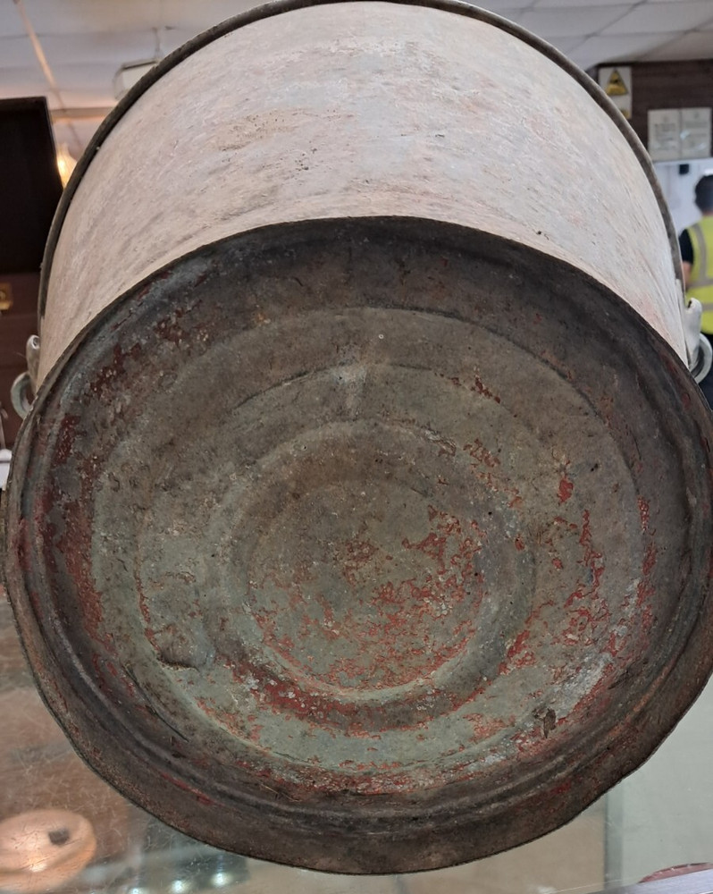 Vintage Medium-Sized Galvanised Steel Bucket with Handle