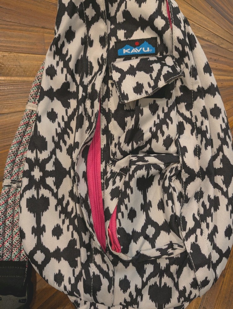 KAVU Patterned Canvas Hiking Daypack Zip Closure Adjustable Strap Black White