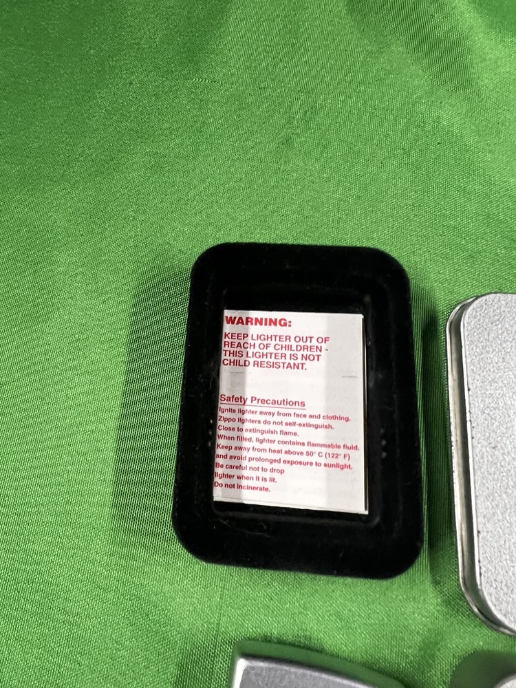 ZIPPO AMERICAN CLASSIC LIGHTER 2002