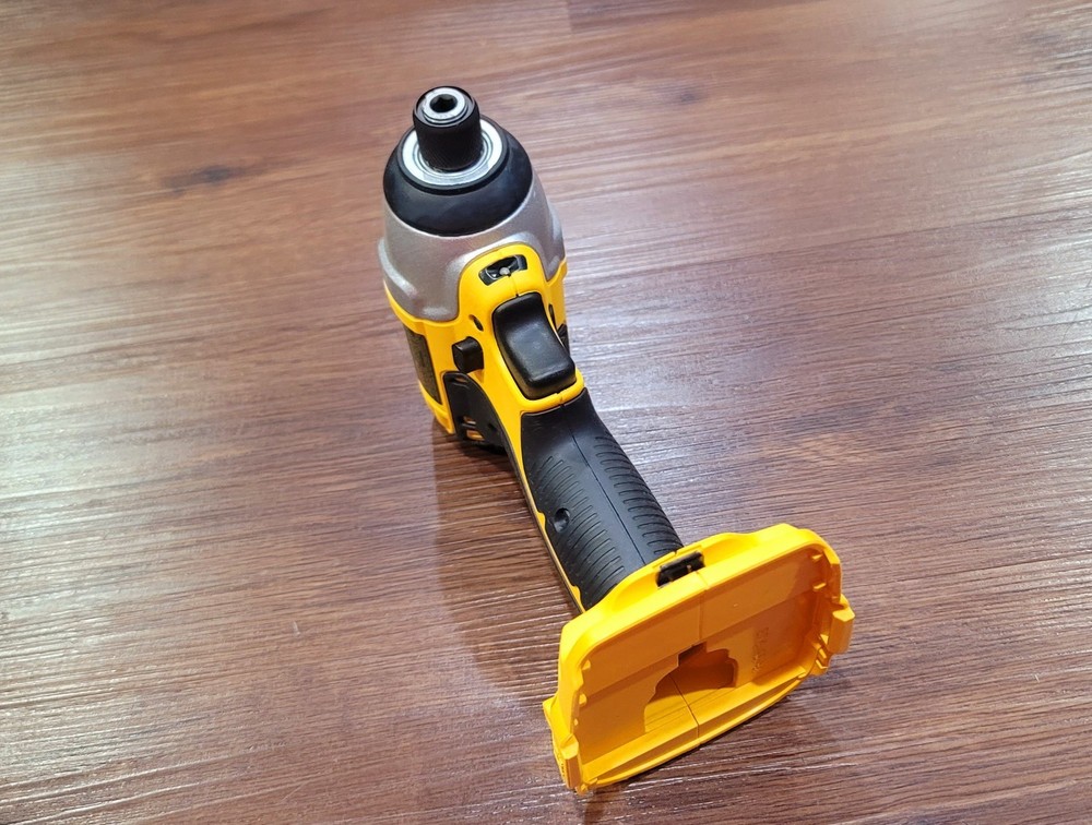 DeWalt Model DC825 18V Impact Driver 1/4” (Tool Only)