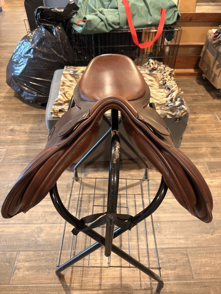 Collegiate 17” Jumping Saddle