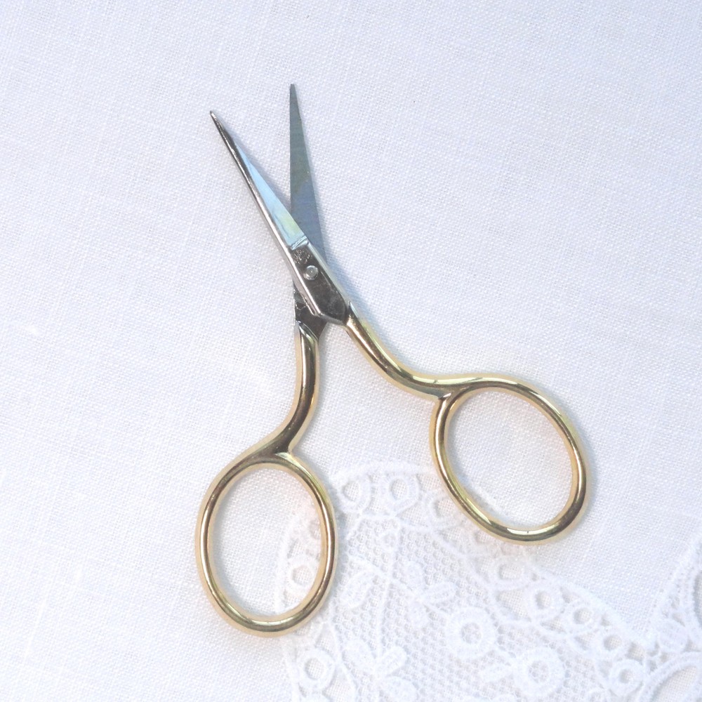 "Short Stuff" Detail Scissors w/Sheath
