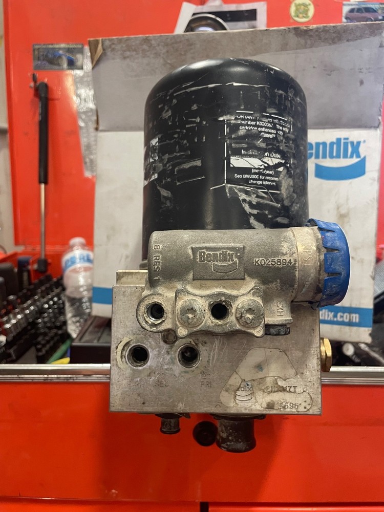 AD-IS air dryer and VECU-2 module