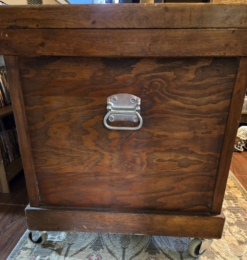 Tack Trunk Wood Large