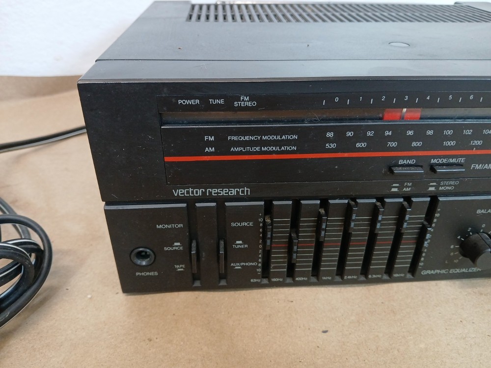 vector Research vmc-100 stereo receiver/ Graphic Equalizer