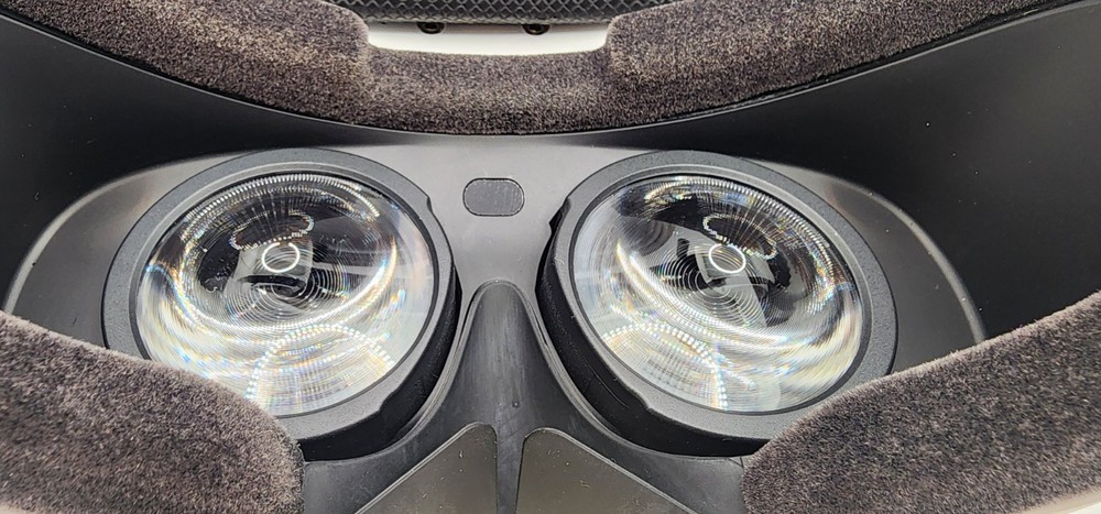 Dell Visor VR118 Wireless Virtual Reality Gaming Headset White