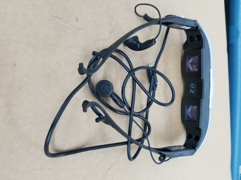 ezVision Video iWear Simulates 50" Screen View Boxed With Instructions. Shelf E4