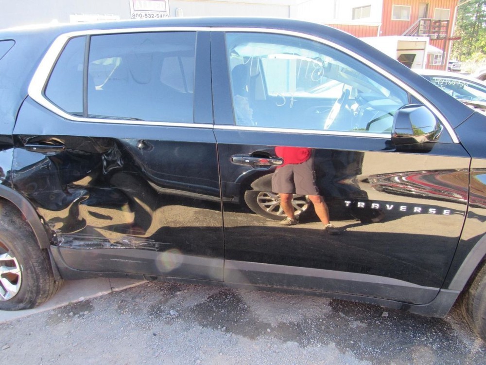 TRAVERSE 2019 Glove Box 1076809