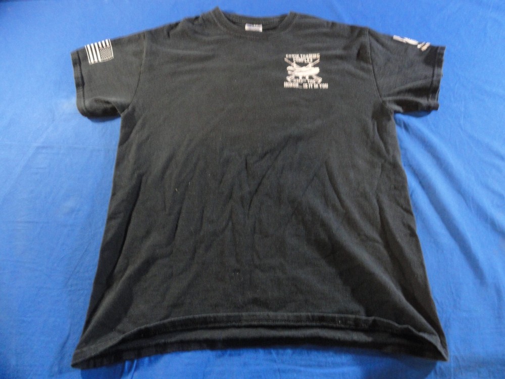 DISCONTINUED 320TH TRS ERWIN TRAINING COMPLEX UNIT TEAM SHIRT BLACK MEDIUM
