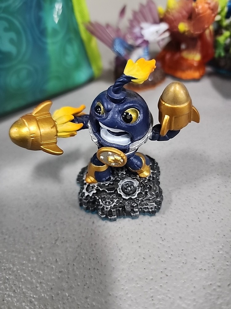 Skylanders SWAP FORCE Character Figure: COUNTDOWN (blue base)
