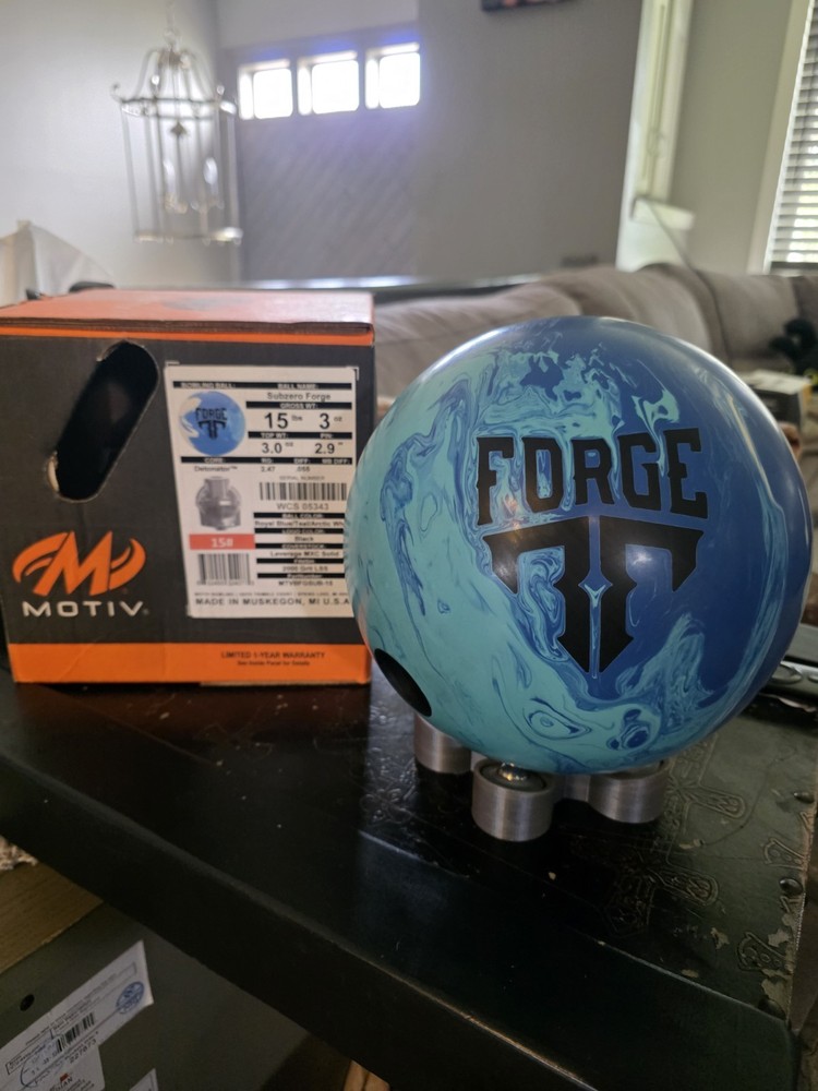 Motiv Subzero Forge 15lb Bowling Ball
