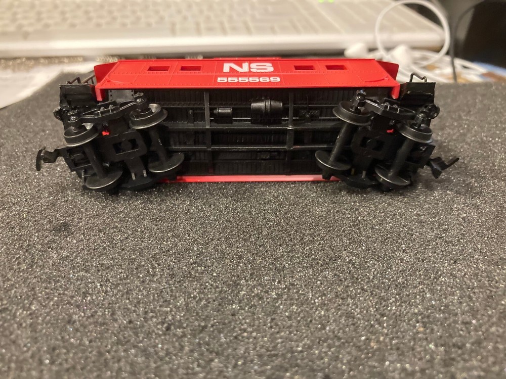 HO SCALE LIFE-LIKE NS CABOOSE