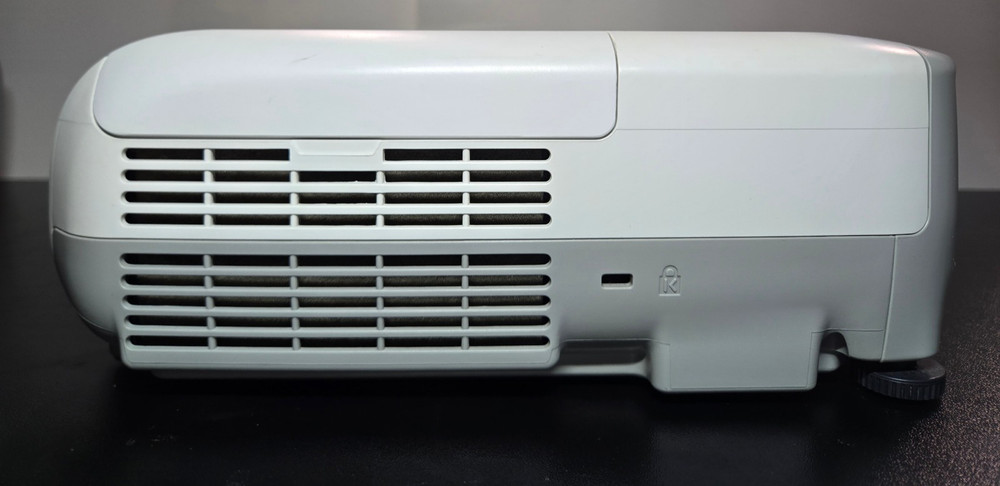 Epson PowerLite 98 3LCD Projector - Tested Working with remote