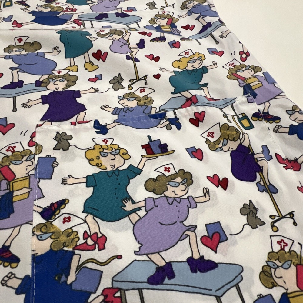 Crest RN Scrub Top M Nurse Print RN Short Sleeve Pullover