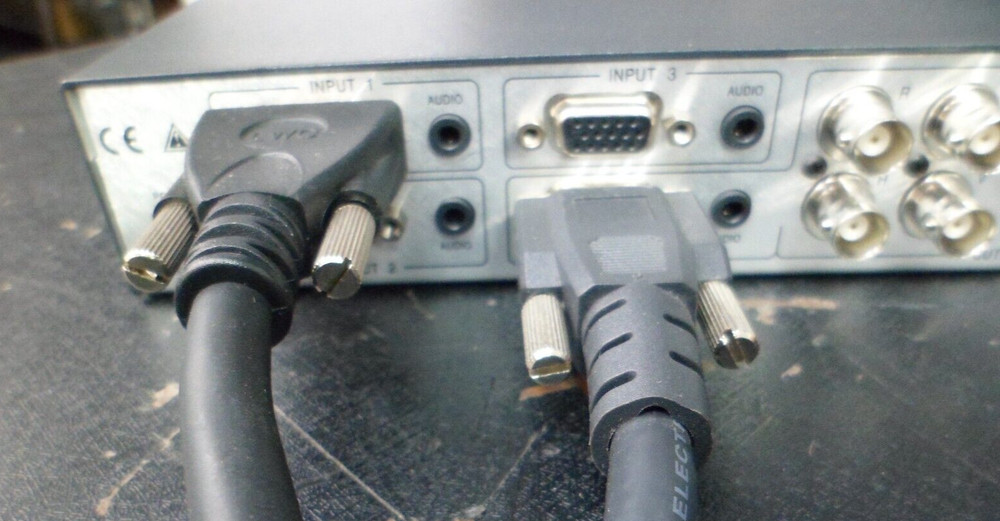 Extron MMX 32 VGA A Mini Matrix Switcher