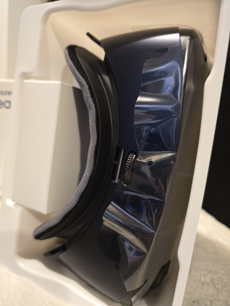 Samsung VR Headset