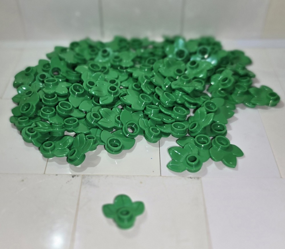 Lego, 100 quantity, Bright Green 3 Leaf Plant Piece