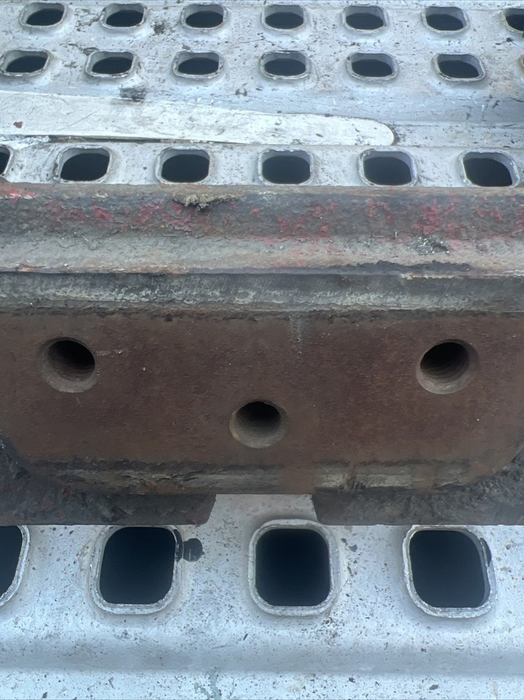 3103631 Cummins front engine support bracket