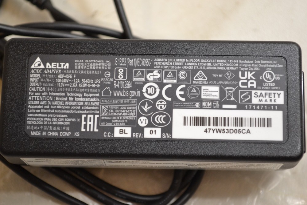 GENUINE Delta AC/DC Adapter Model: ADP-45FE