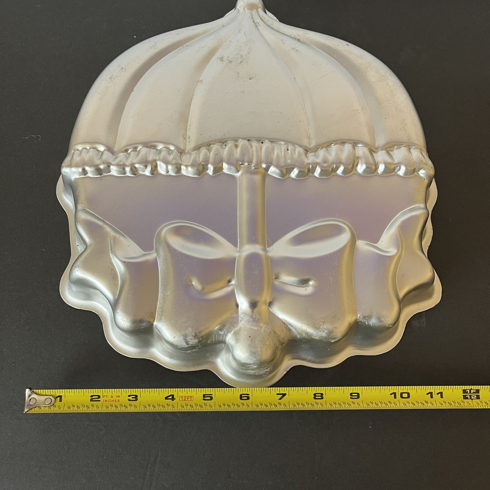1984 Wilton Umbrella Cake Pan