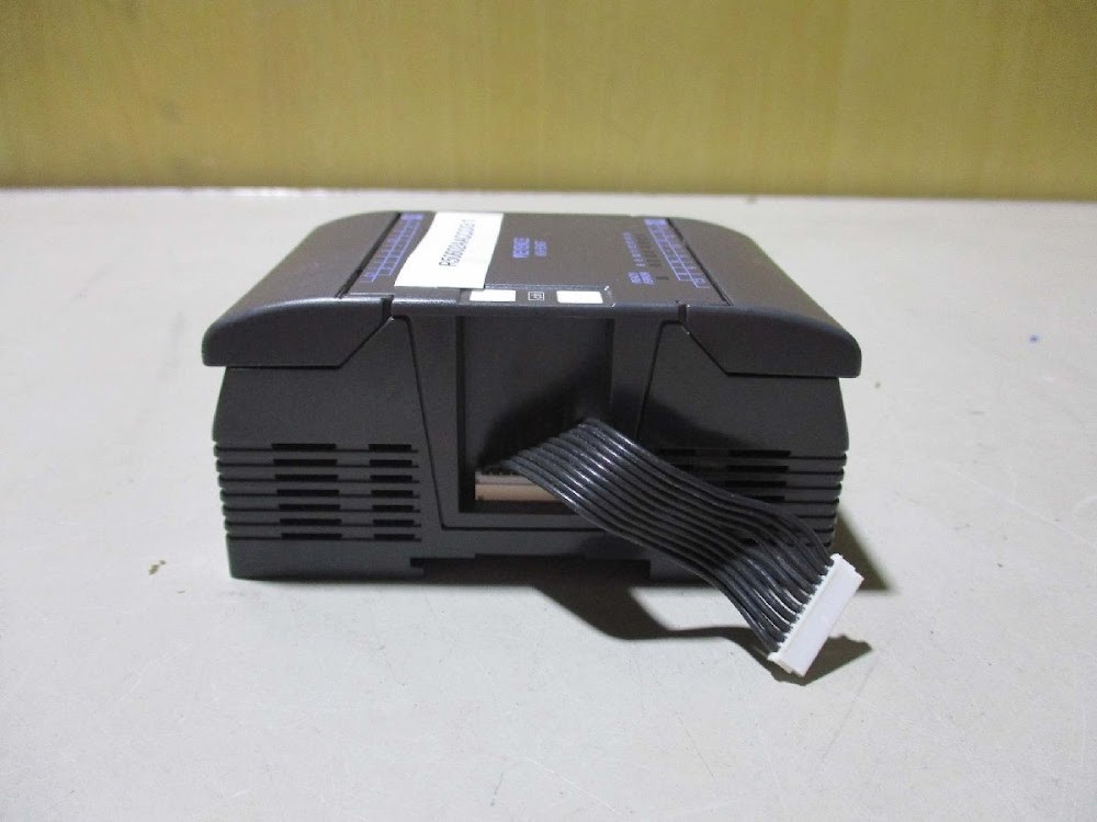 KEYENCE KV-E16T Transistor Output 16-Pt Expansion Unit USED