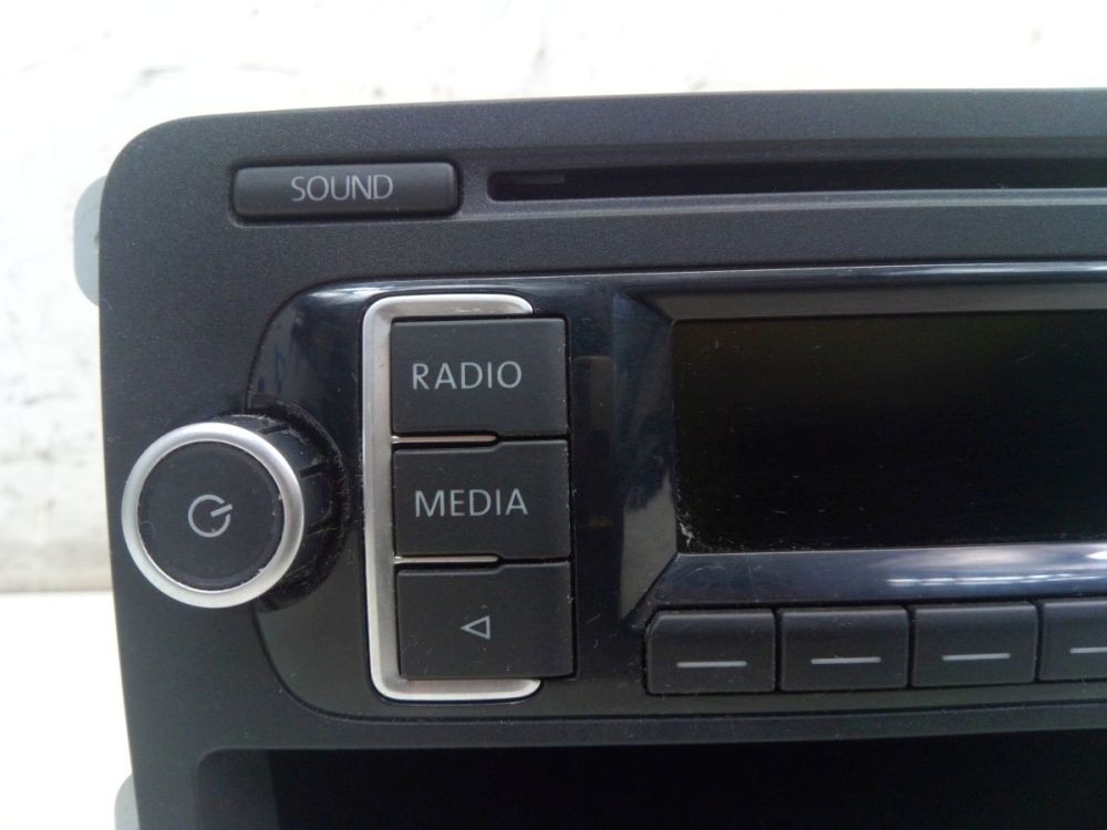 Radio/CD Combined Change * CODE Not Present. Compatible with VW POLO V (6C1)