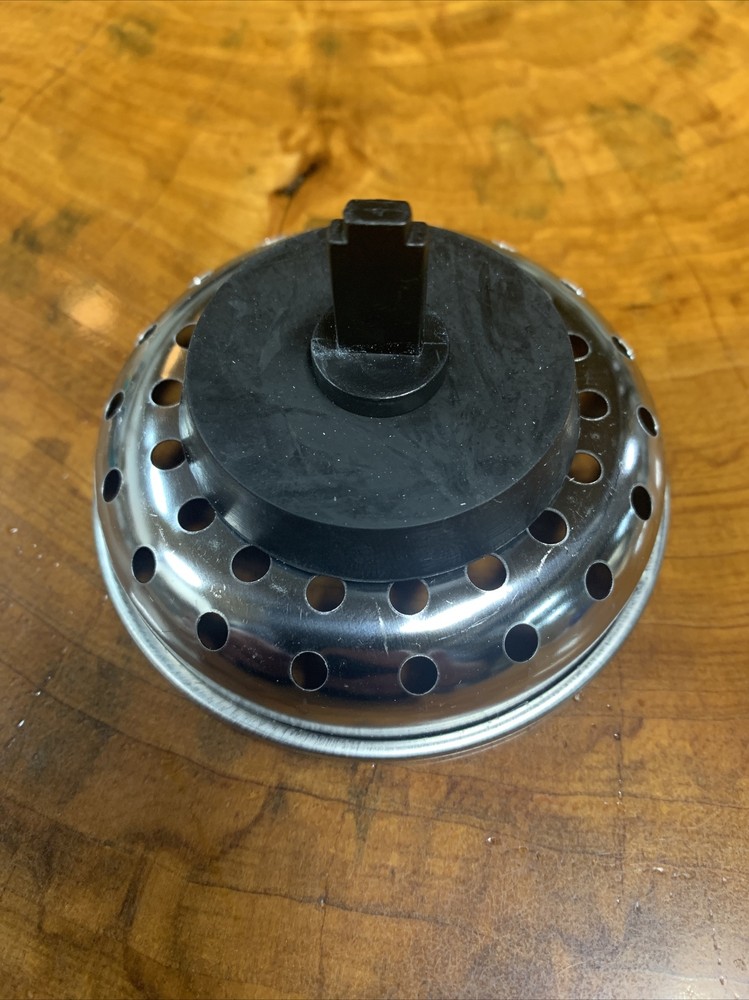 TWO KITCHEN SINK STRAINERS w/STOPPERS & POSTS PEERLESS PRL041 3 1/2" Drain