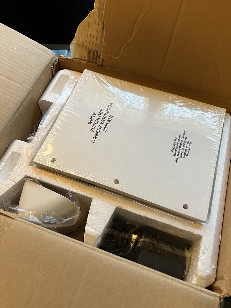 White Superlock Eletronic 2000ATS