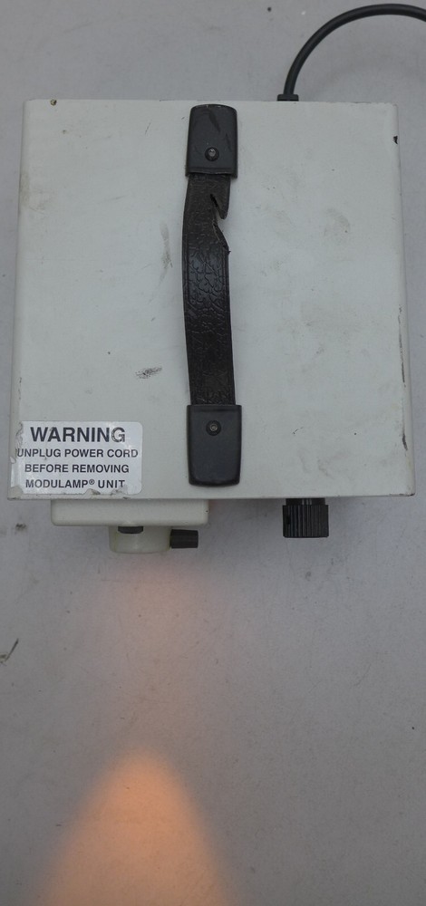 A.G Heinze Precision MicroOptics Fiber Optic Light Source - Working