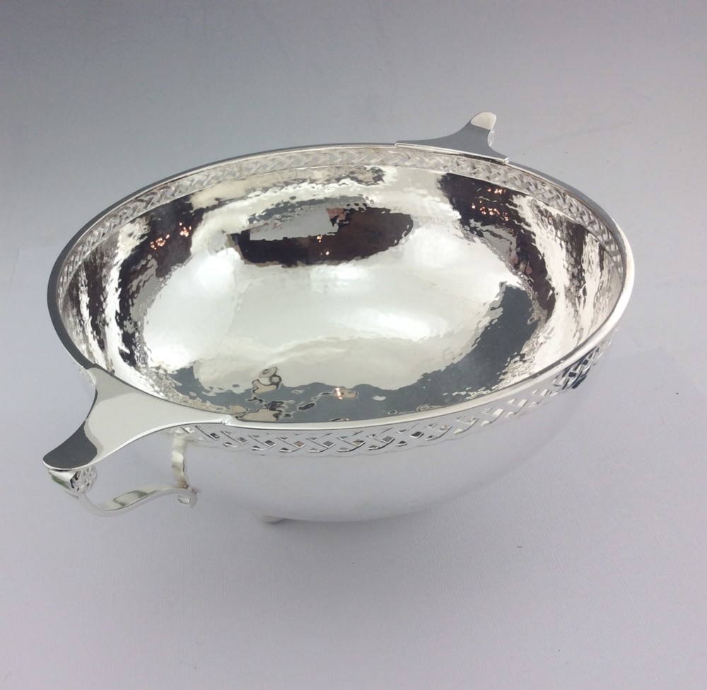 ARTS & CRAFTS LARGE SOLID SILVER BOWL A.E.JONES 1924