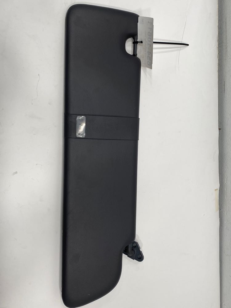 2016 Peterbilt 579 Visor (654-10611)