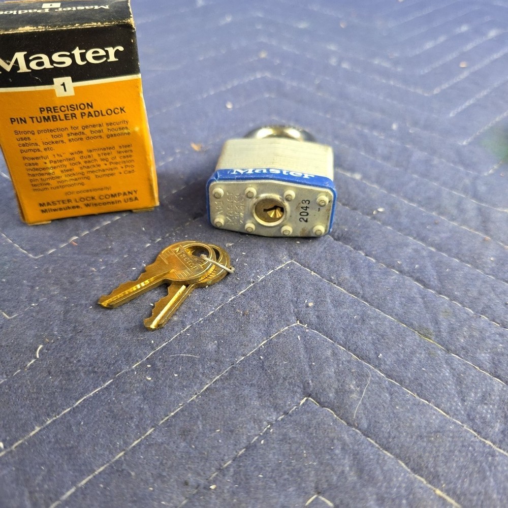 VINTAGE NO.1 MASTER LOCK KEYED #2043