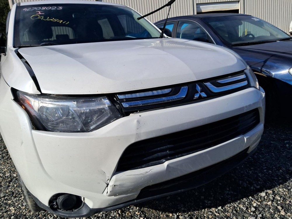 Engine ECM Electronic Control Module 2.4L Fits 14-15 OUTLANDER 4847668