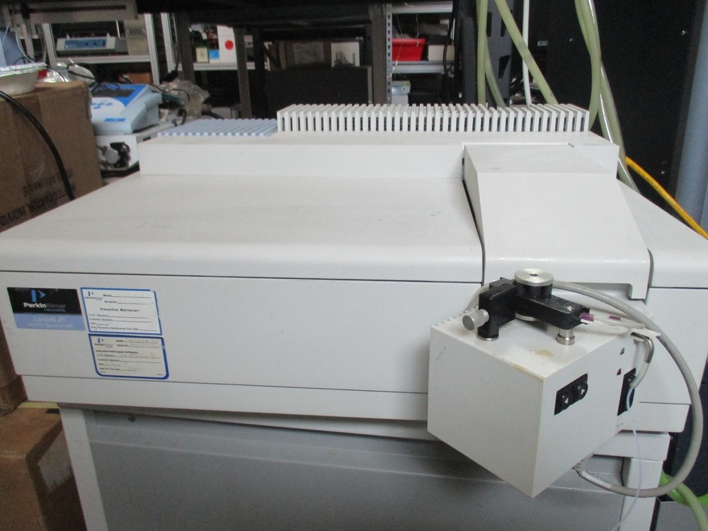 Perkin Elmer Lambda 25 UV/Vis Spectrometer
