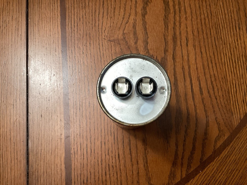 80 MFD Capacitor Round 370vac New No Box